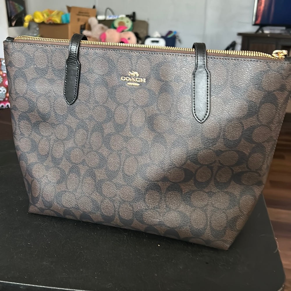 Handbag